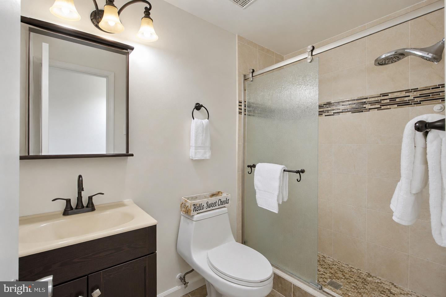 13011 Clarion Rd Property Photo 18