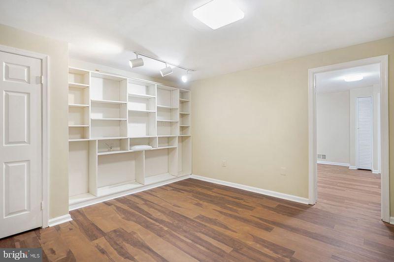 6405 Gallery St Property Photo 32
