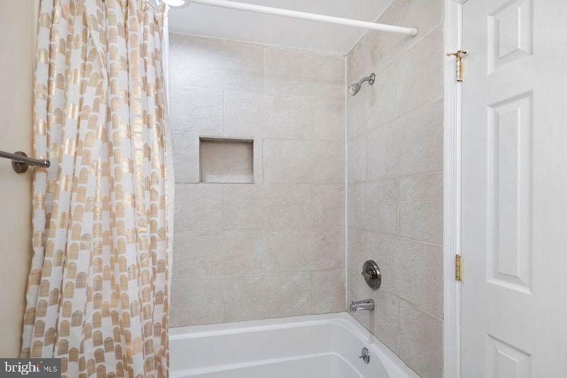 6405 Gallery St Property Photo 35