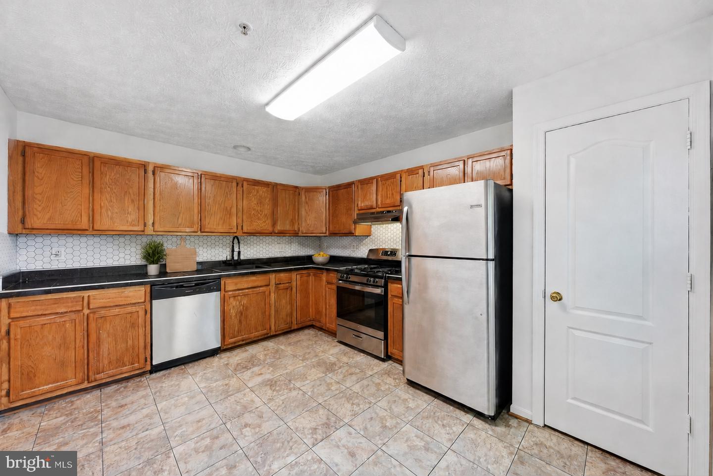 8111 Picard Ln Property Photo 4