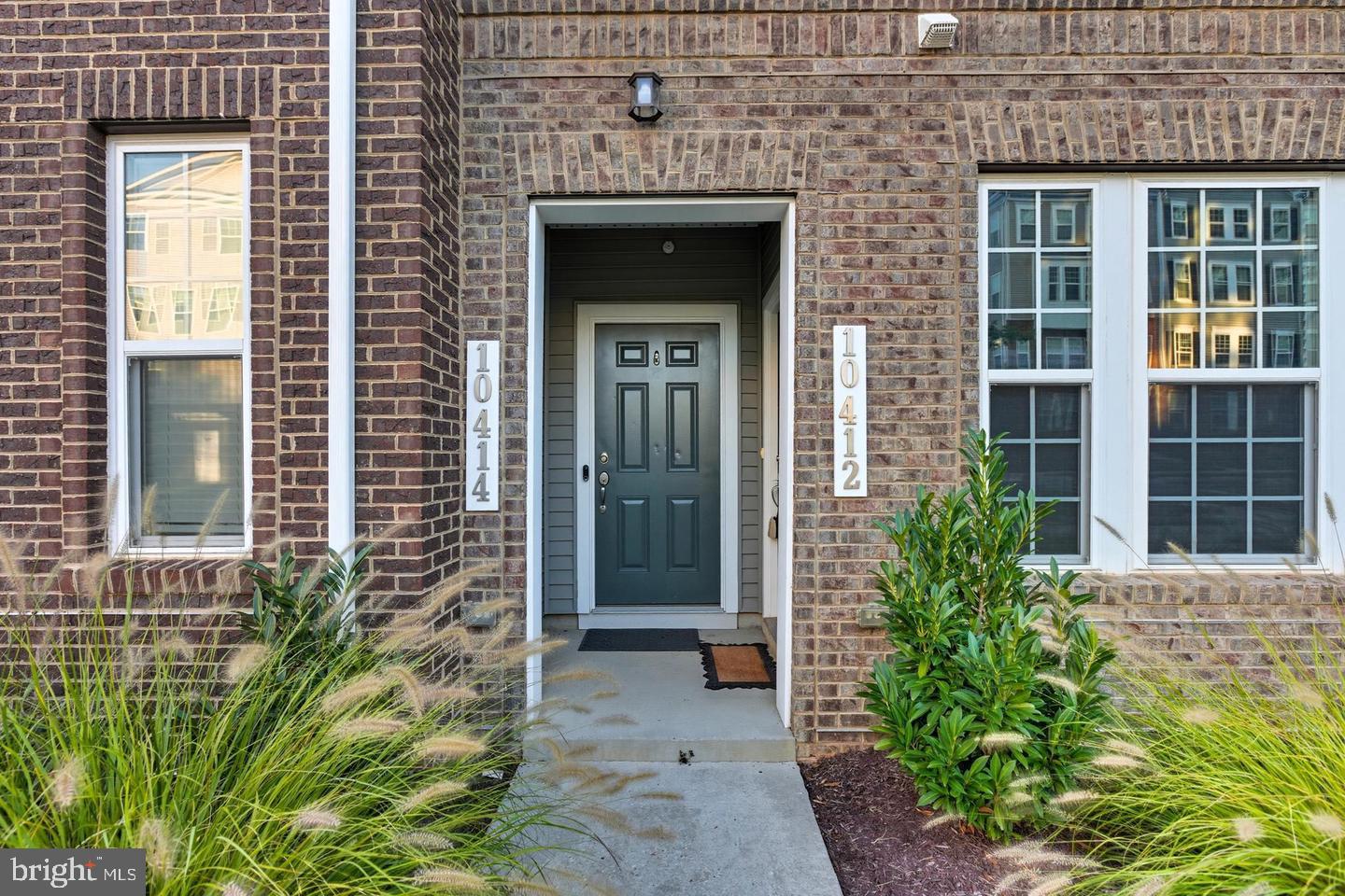 10414 John Glenn St Property Photo 3