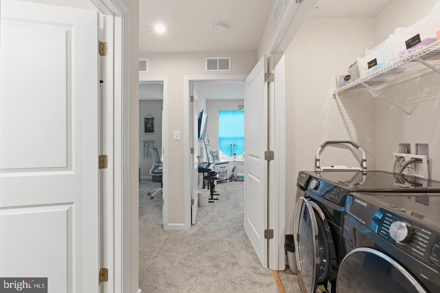 10414 John Glenn St Property Photo 25