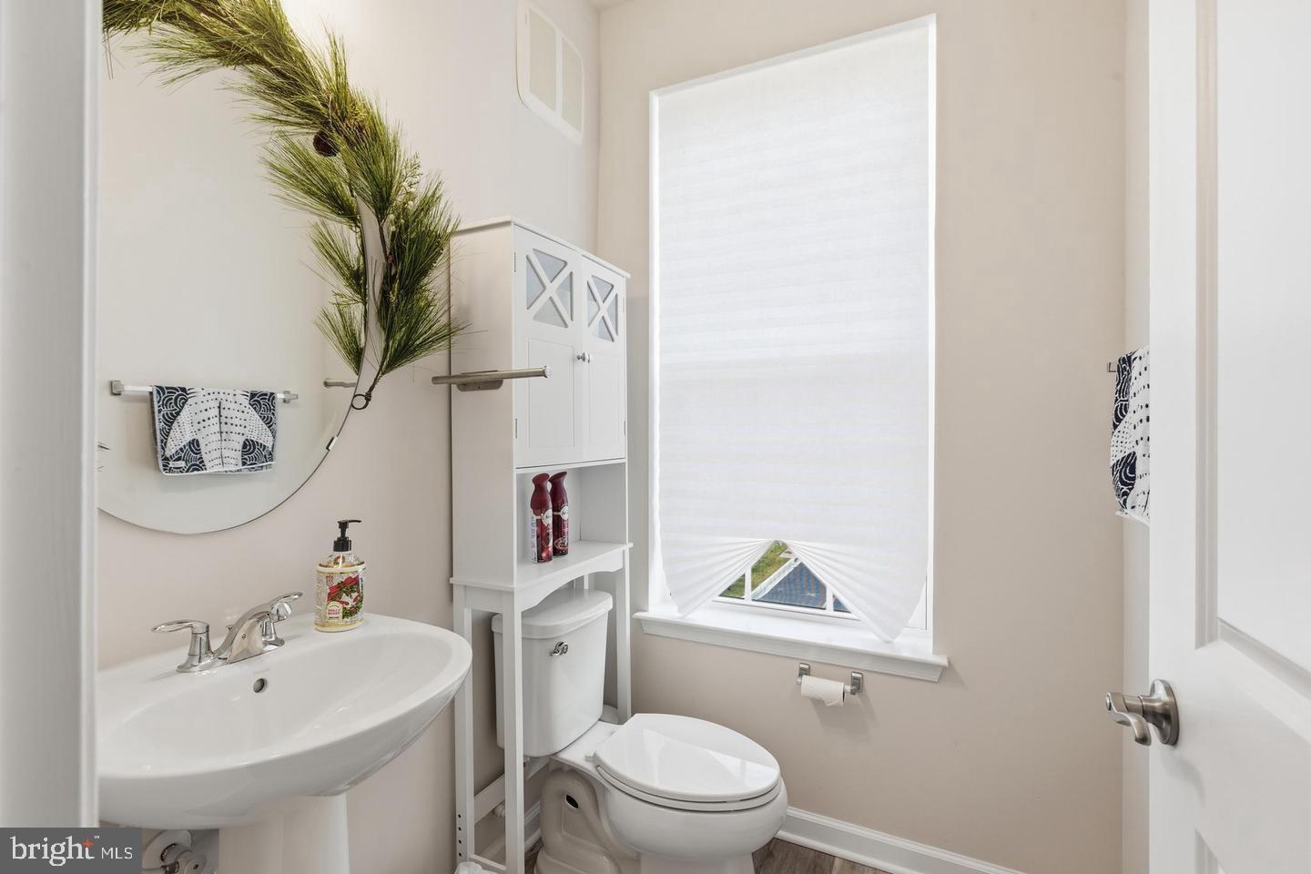 10414 John Glenn St Property Photo 29