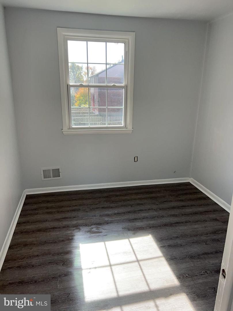 12914 Claxton Dr #4-h Property Photo 10