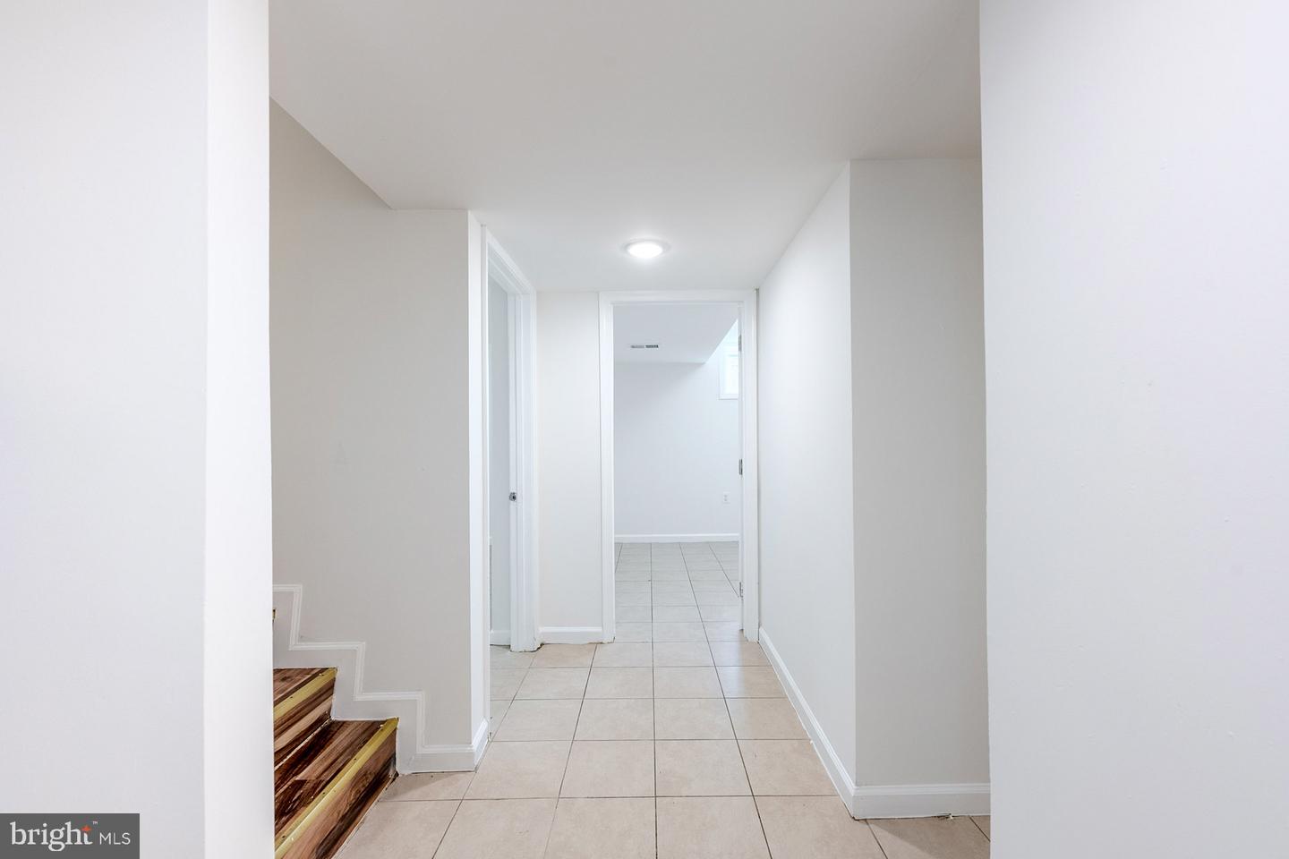 9737 51st Ave Property Photo 17