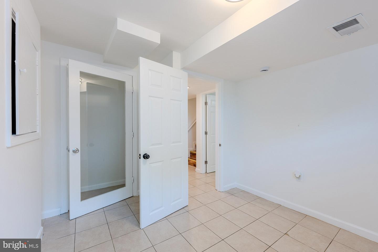9737 51st Ave Property Photo 22