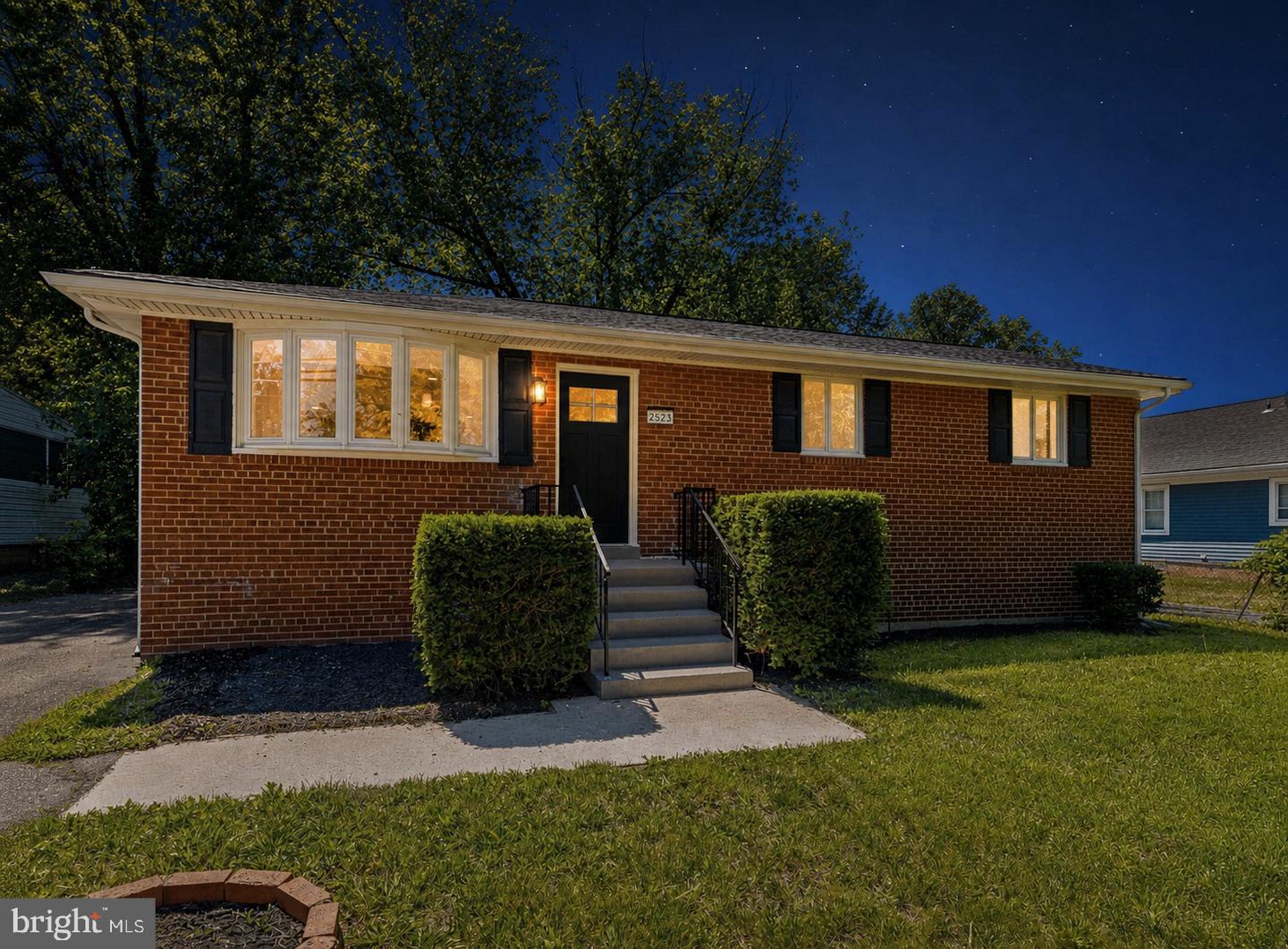 2523 Shadyside Ave Property Photo 1