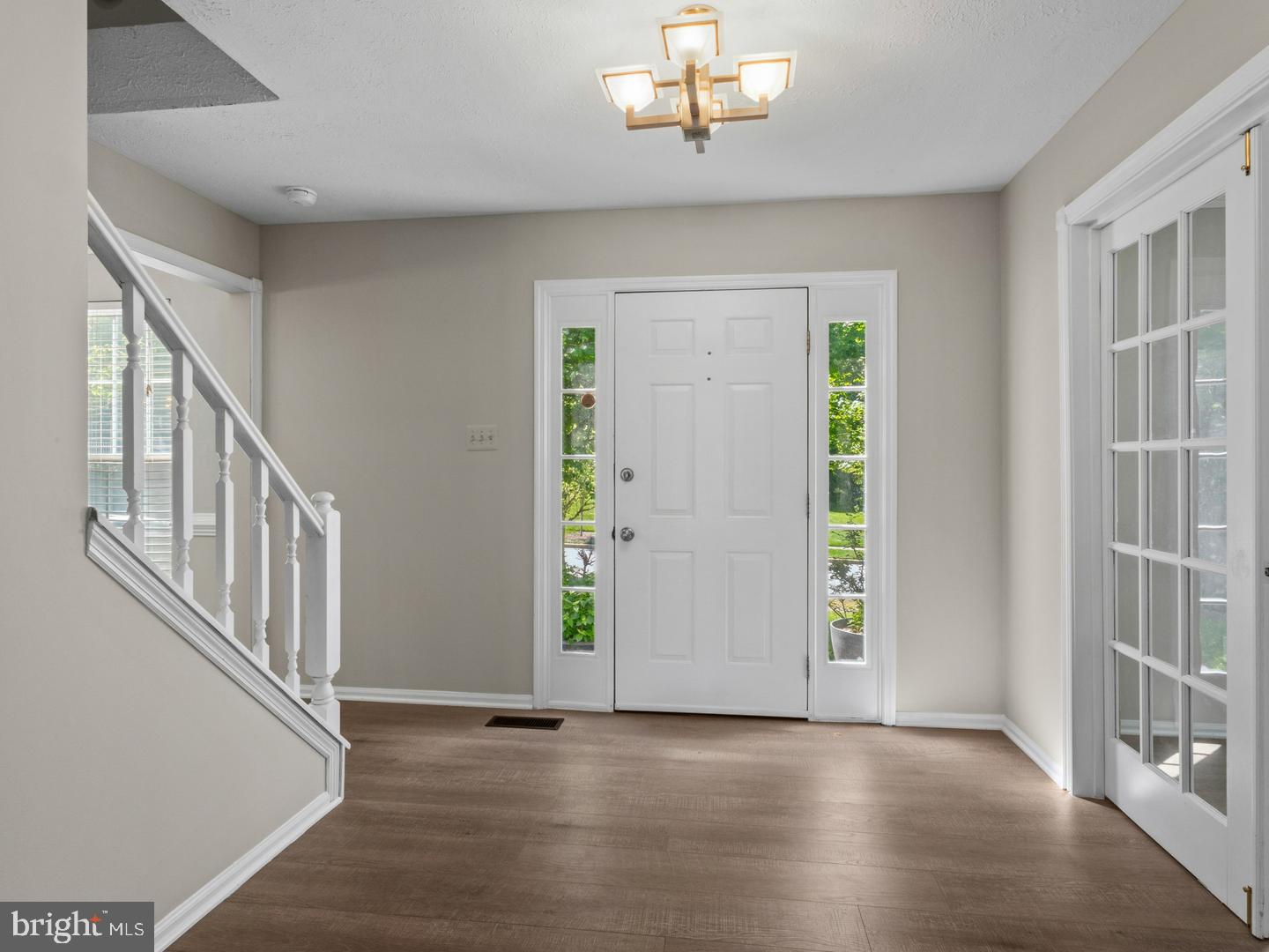 12204 Stanfield Ct Property Photo 4