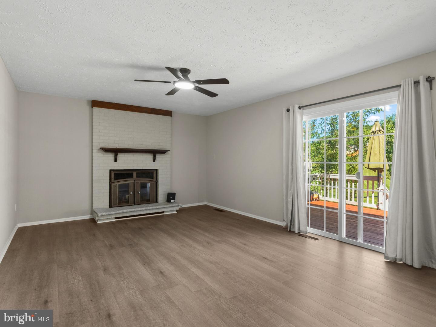 12204 Stanfield Ct Property Photo 16