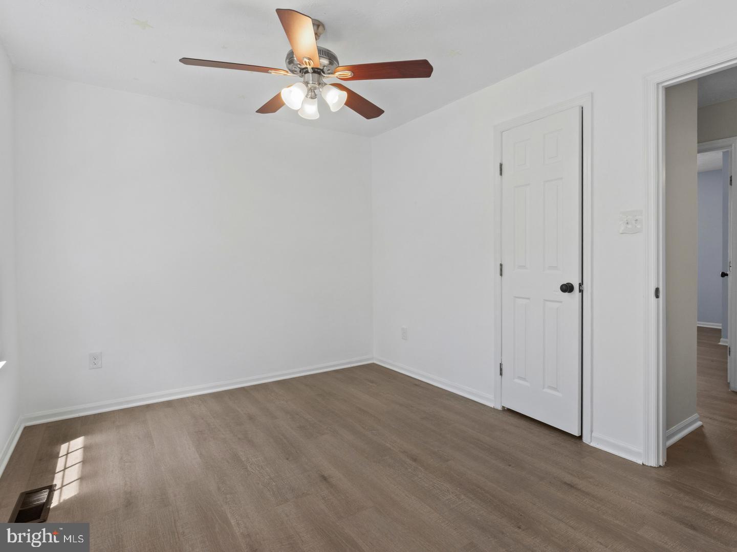 12204 Stanfield Ct Property Photo 27