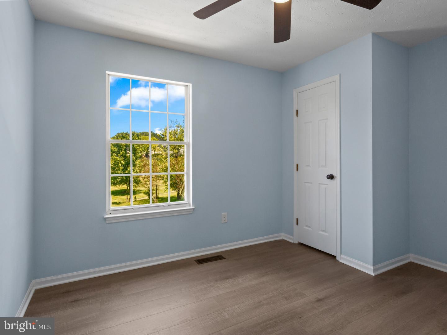 12204 Stanfield Ct Property Photo 28