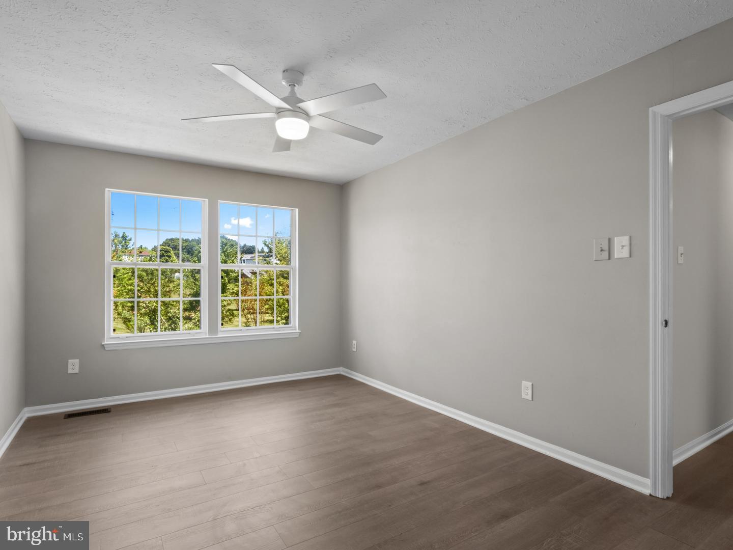 12204 Stanfield Ct Property Photo 32