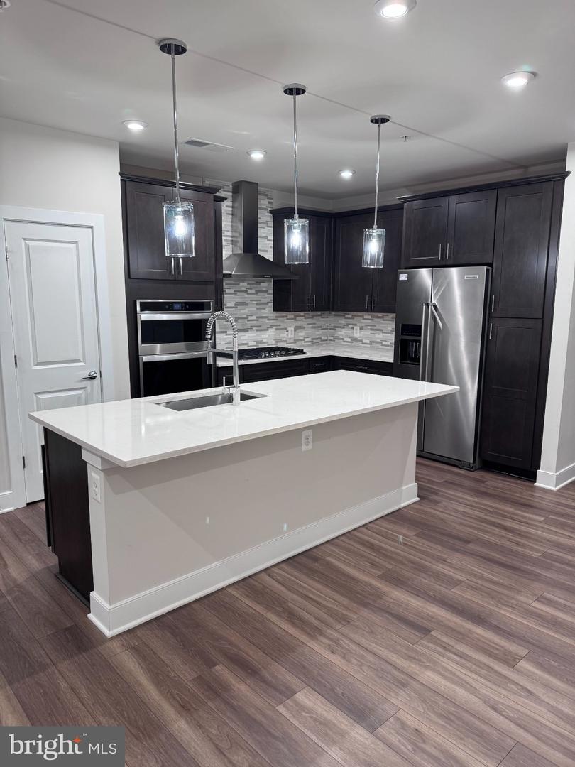 104 Saint Ives Pl #404 Property Photo 3