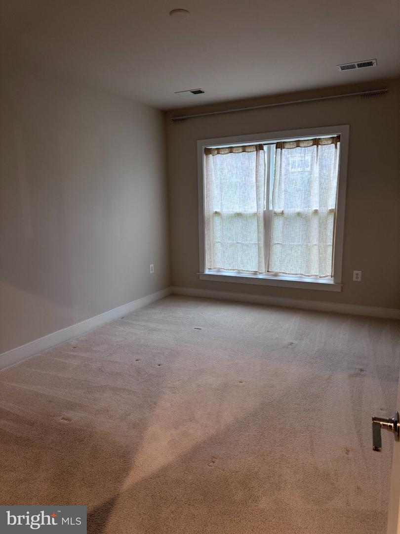 104 Saint Ives Pl #404 Property Photo 7
