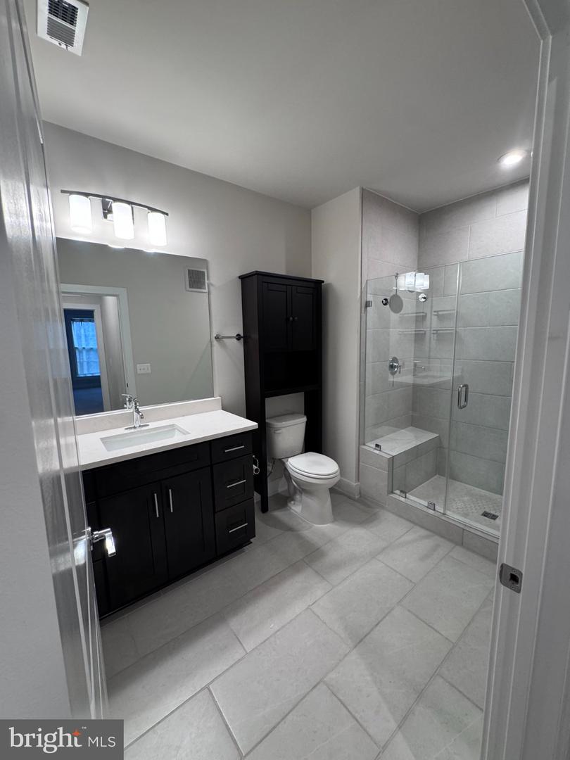 104 Saint Ives Pl #404 Property Photo 9
