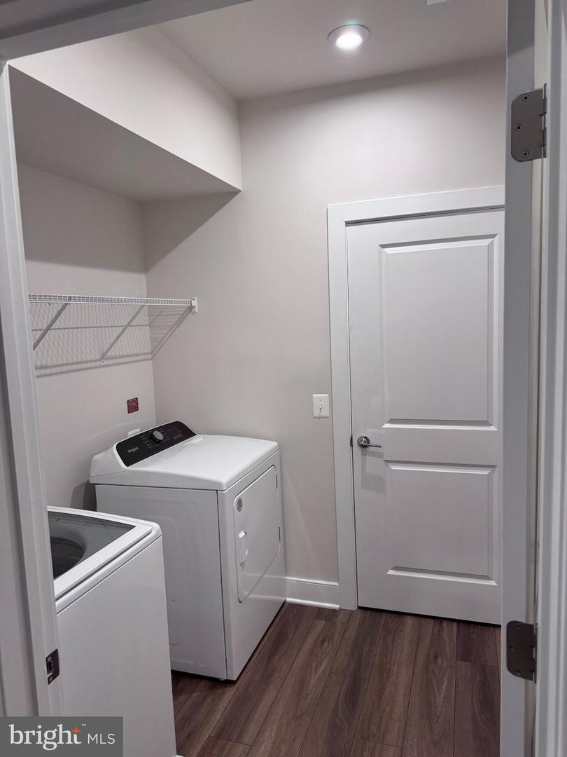 104 Saint Ives Pl #404 Property Photo 13