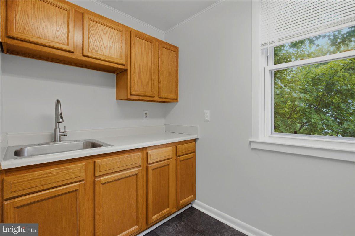 7-e Research Rd Property Photo 7