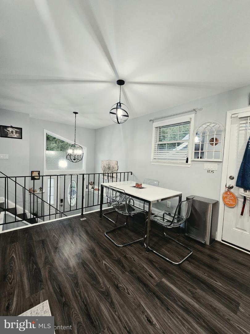 5010 40th Pl Property Photo 6