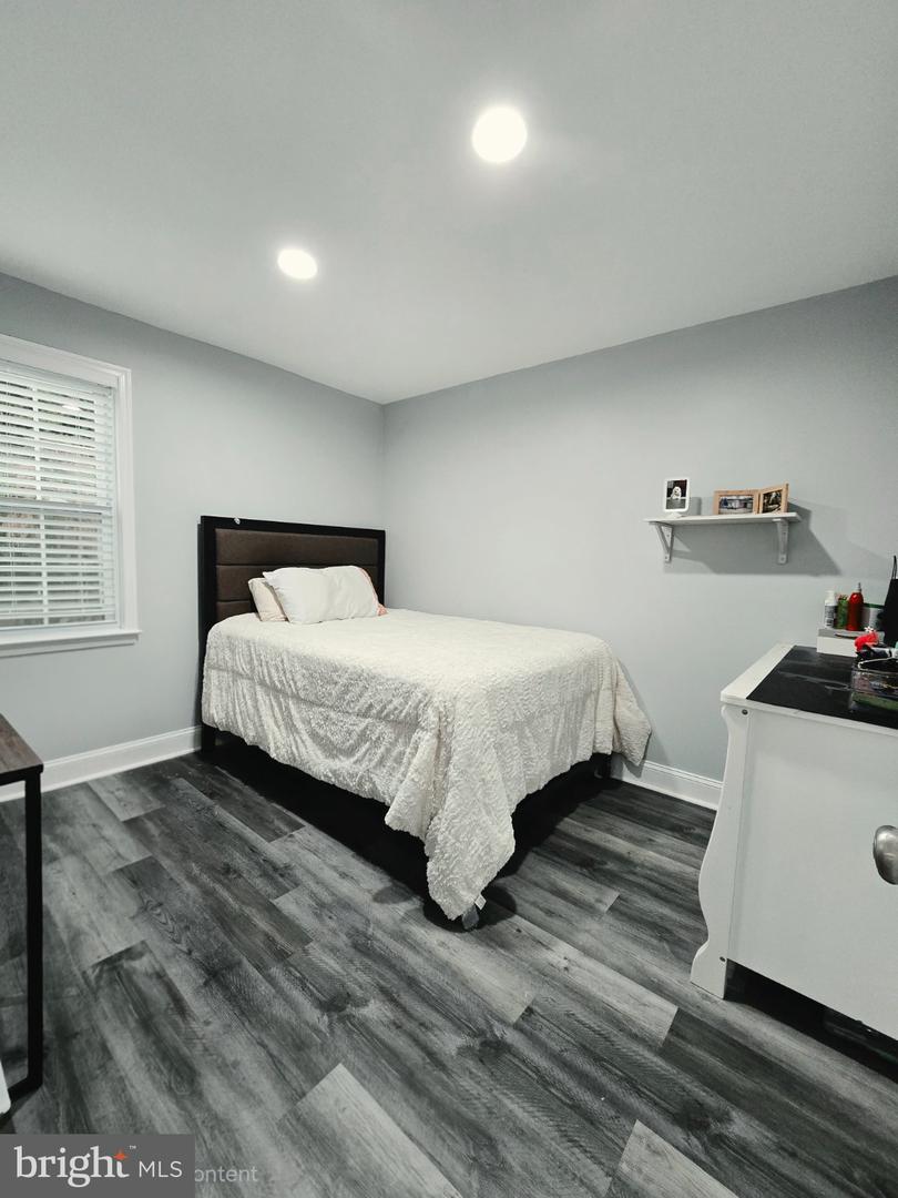 5010 40th Pl Property Photo 9