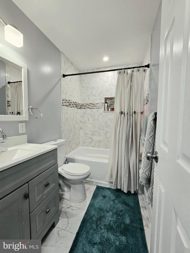 5010 40th Pl Property Photo 10