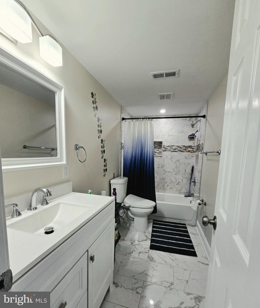 5010 40th Pl Property Photo 13