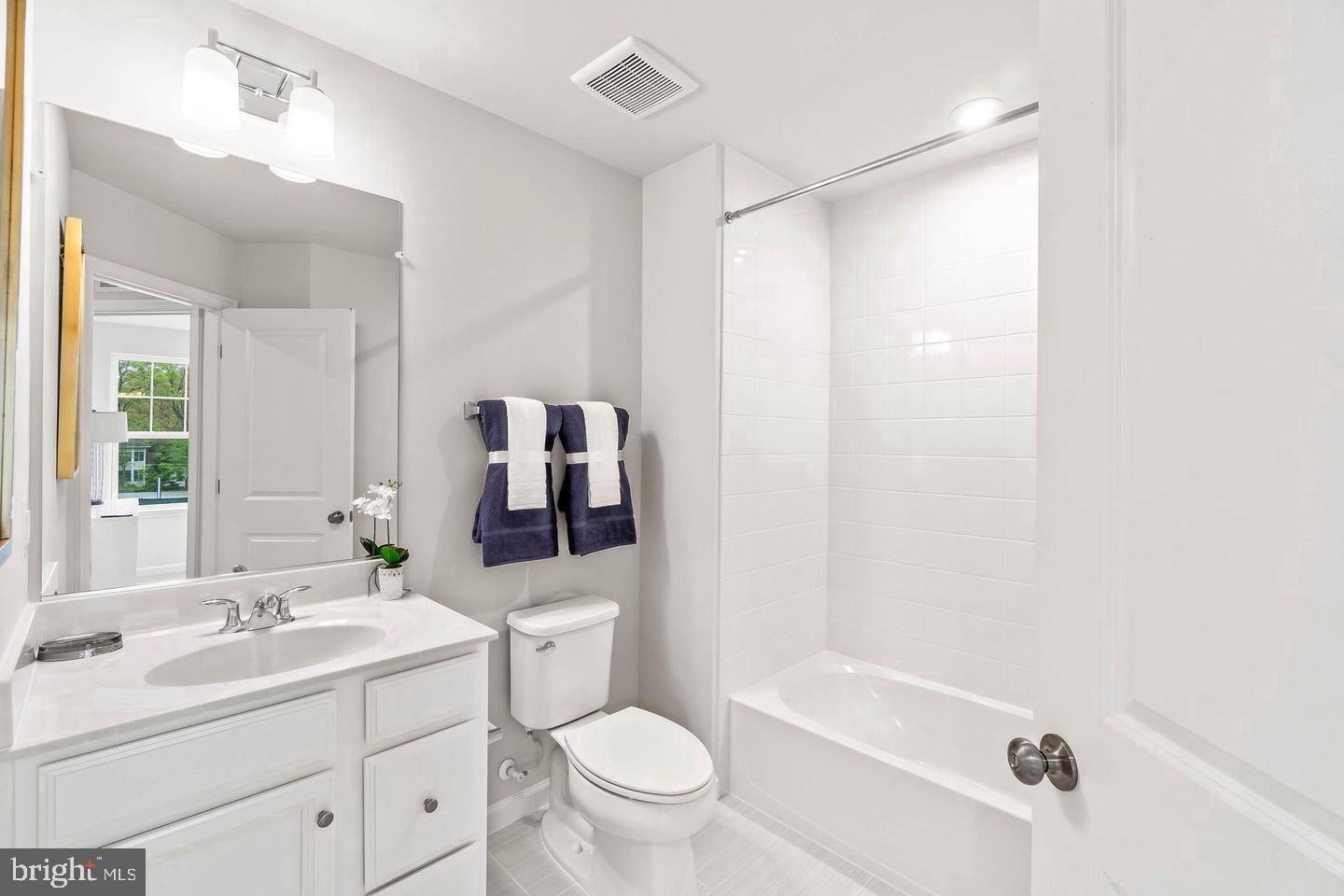 12534 Copper Leaf Ave Property Photo 12