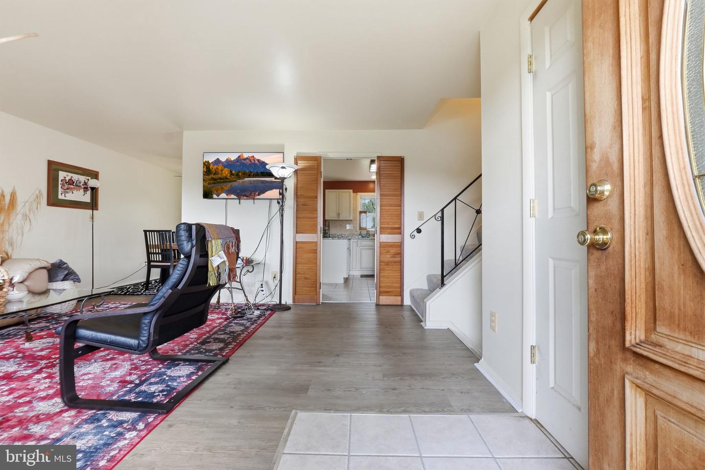 7518 Dover Ln Property Photo 4