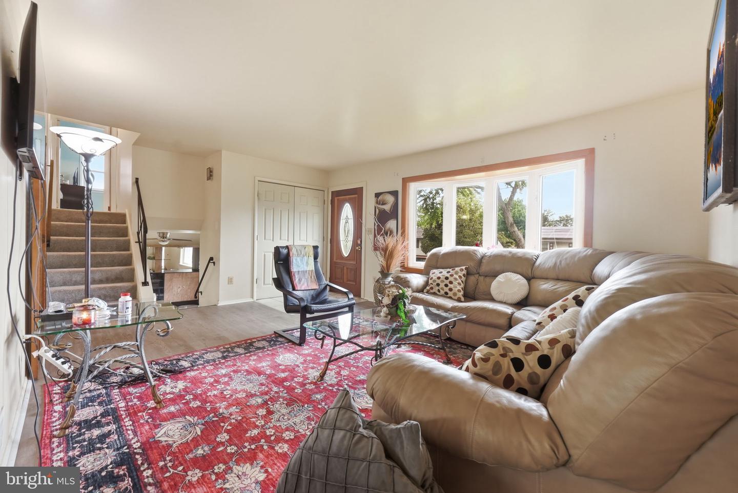 7518 Dover Ln Property Photo 8
