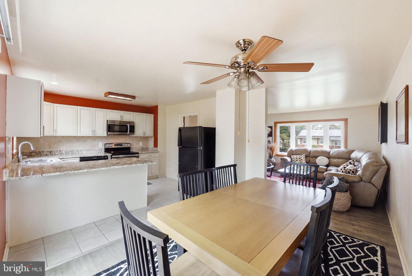 7518 Dover Ln Property Photo 17