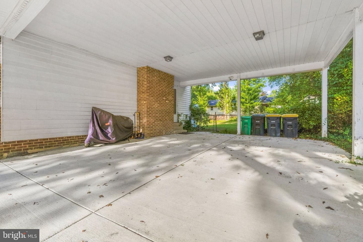 6640 Park Hall Dr Property Photo 6