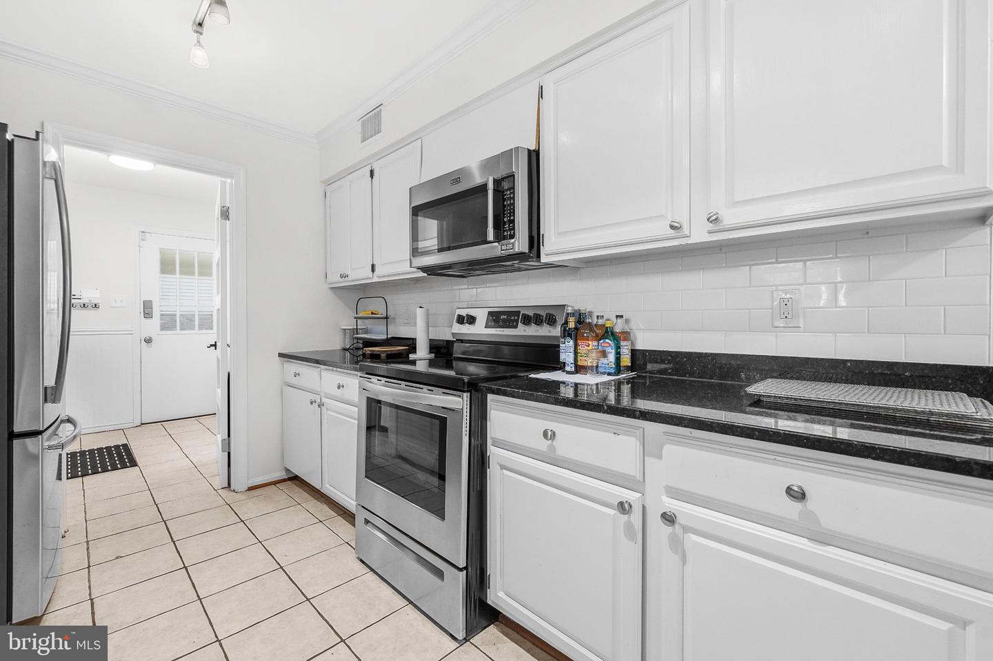 6640 Park Hall Dr Property Photo 15