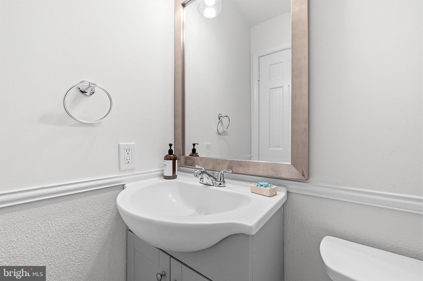 6640 Park Hall Dr Property Photo 22