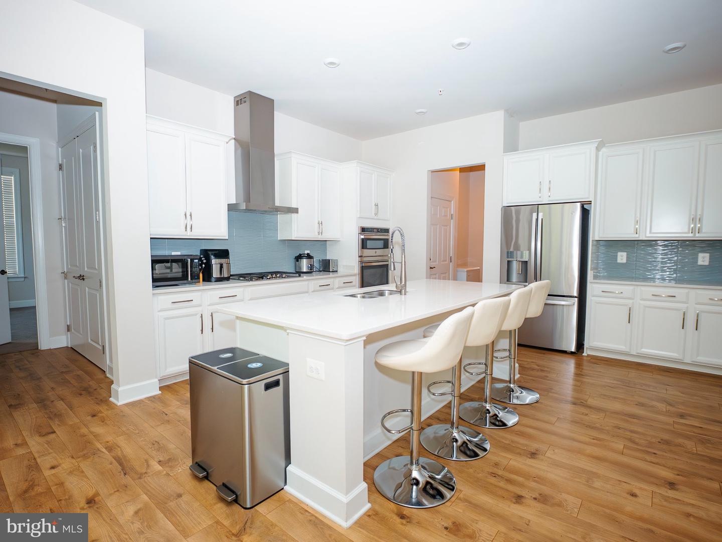 4811 Kingsford Manor Ct Property Photo 6