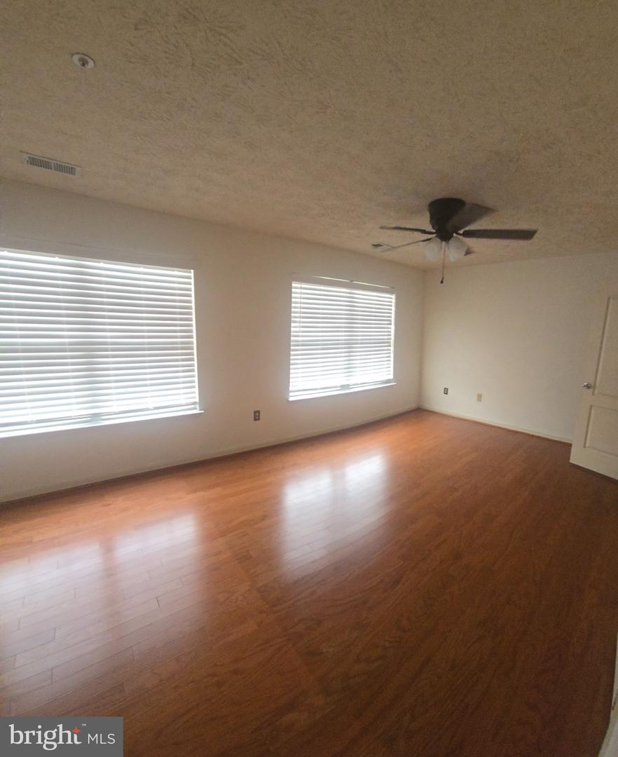 16318 Elkhorn Ln Property Photo 8
