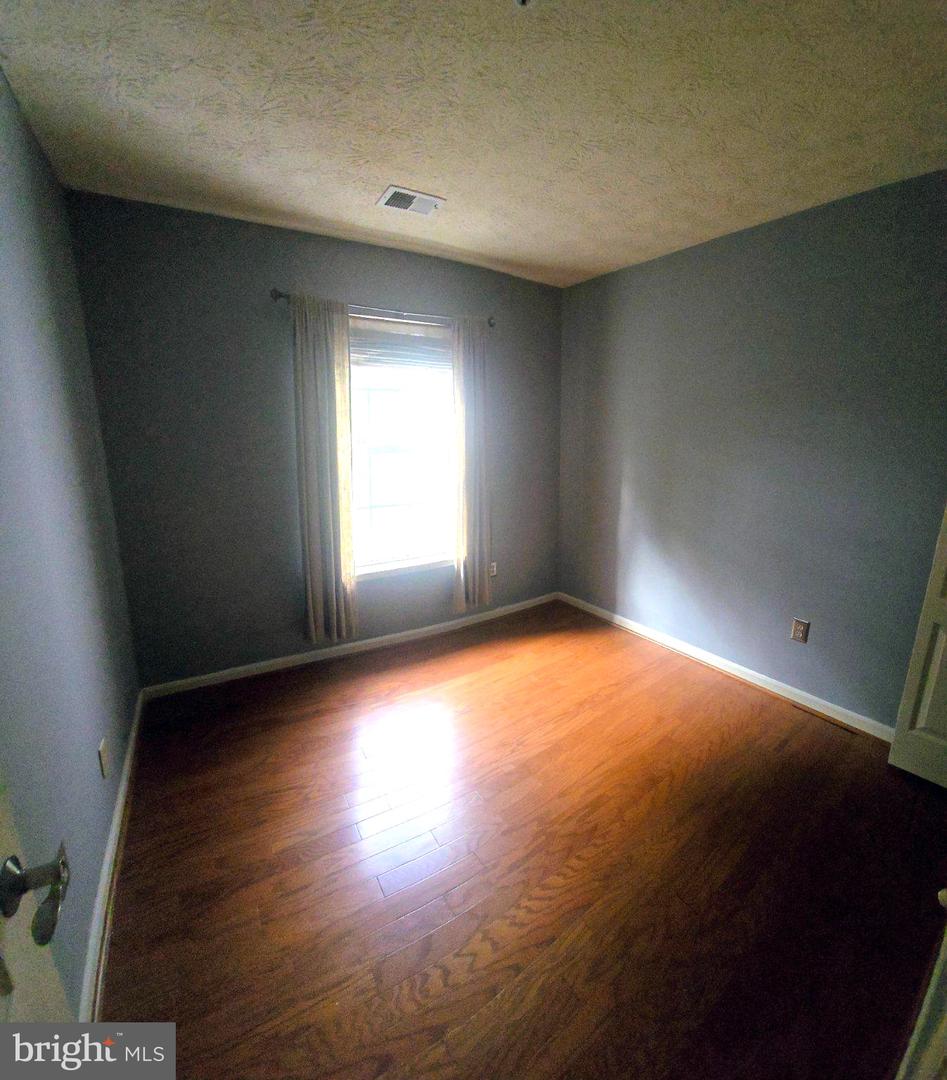 16318 Elkhorn Ln Property Photo 13