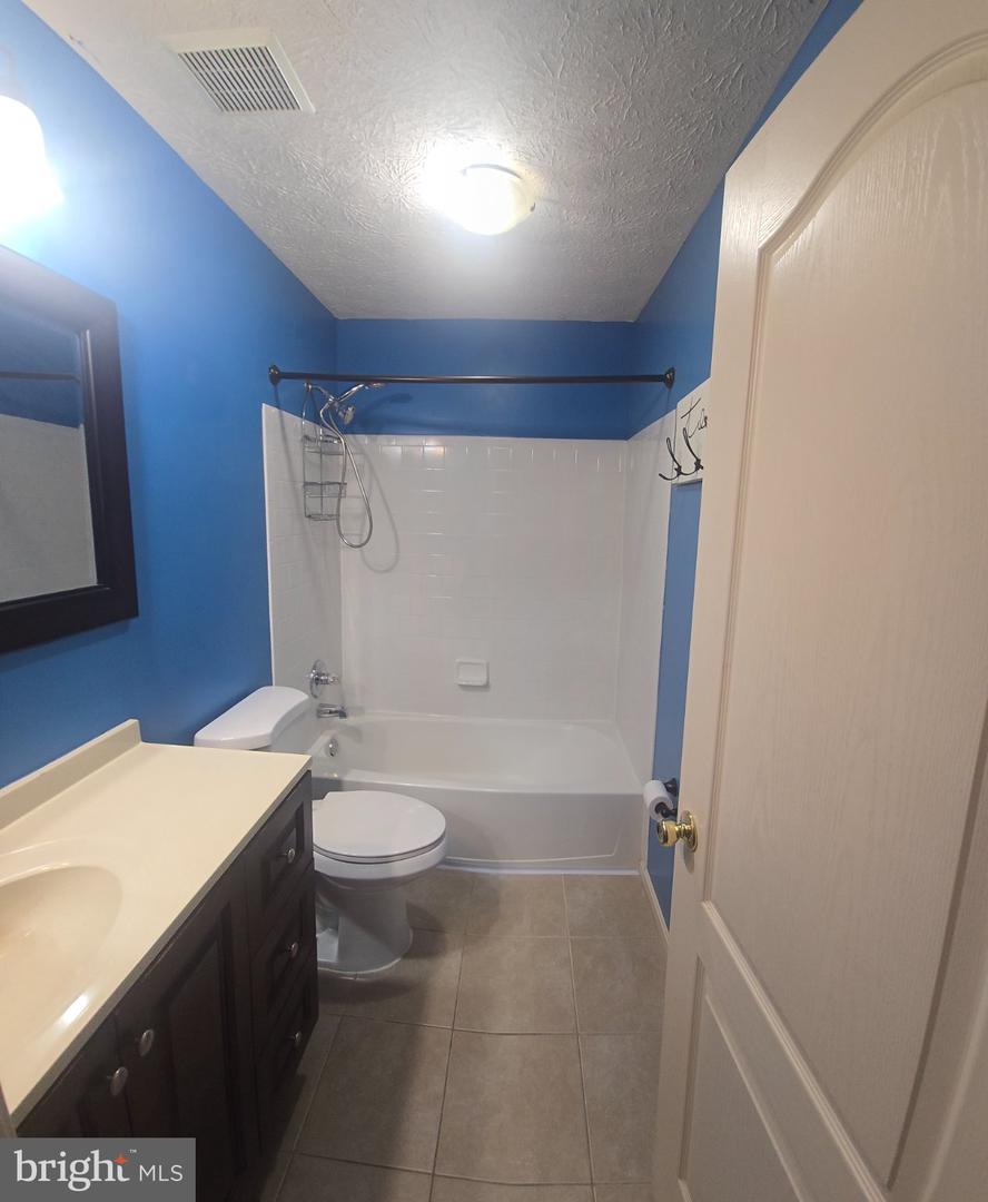16318 Elkhorn Ln Property Photo 14
