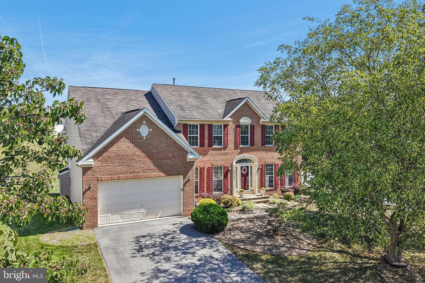 14701 Exbury Ln Property Photo 3