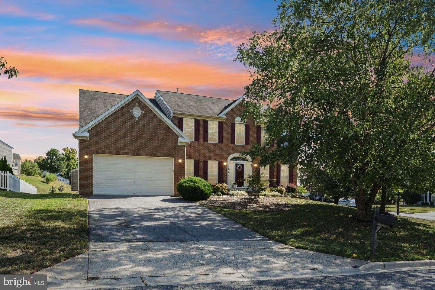 14701 Exbury Ln Property Photo 8