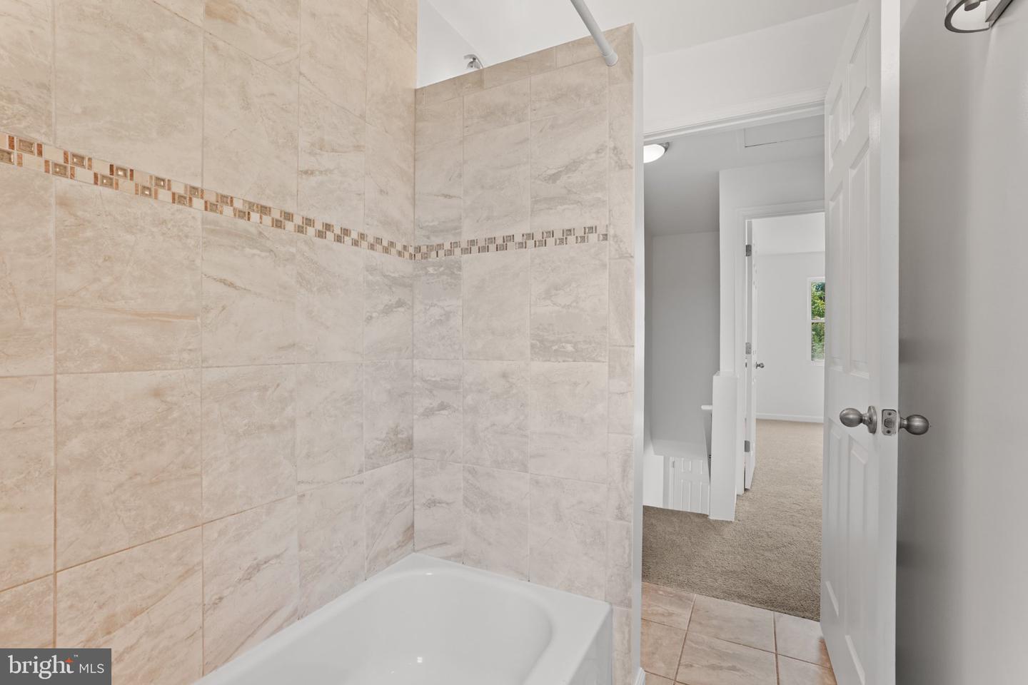 7008 E Lombard Property Photo 22