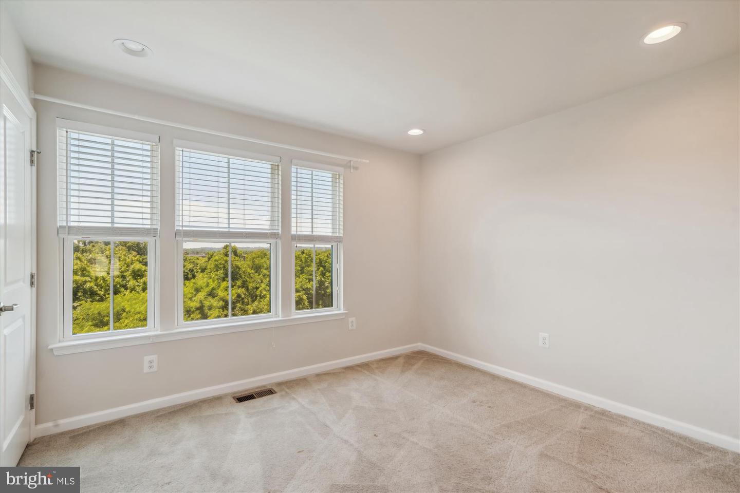 6102 Chronicle St Property Photo 14