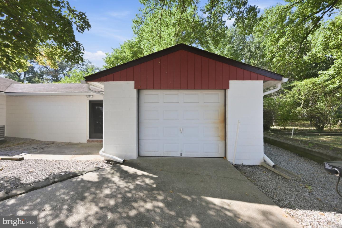 5208 Huron St Property Photo 30