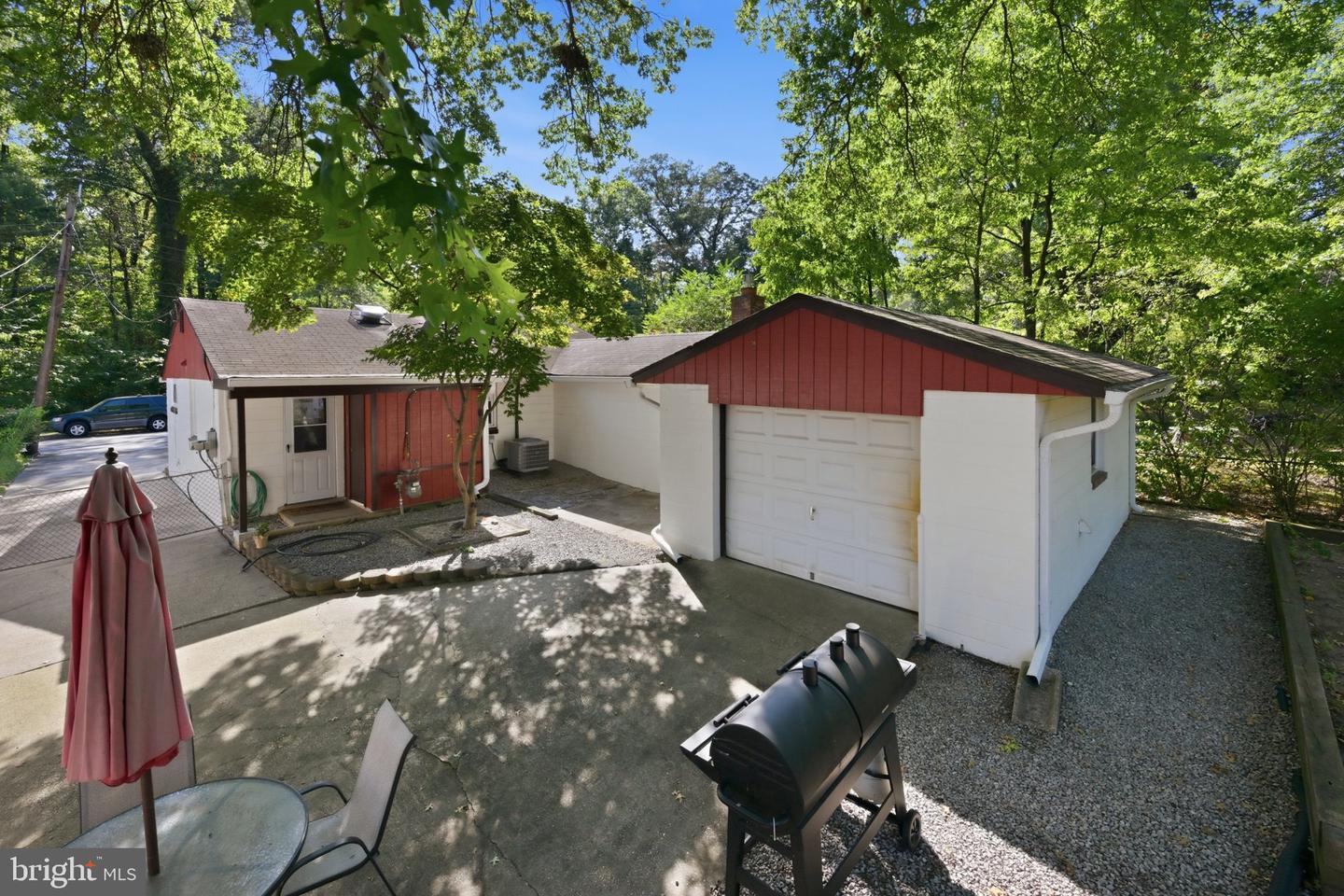 5208 Huron St Property Photo 36