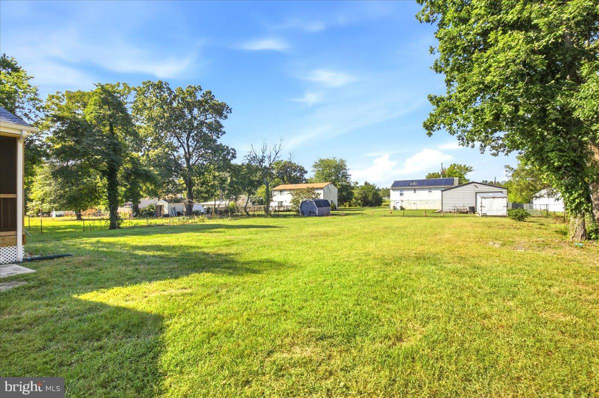 8919 Ballard Ln Property Photo 7