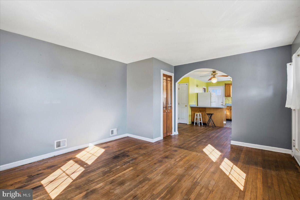 8919 Ballard Ln Property Photo 11