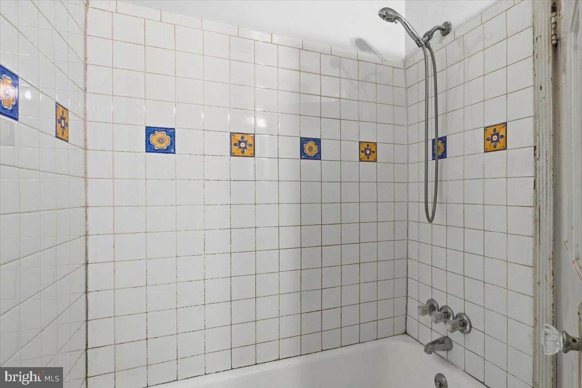 8919 Ballard Ln Property Photo 18