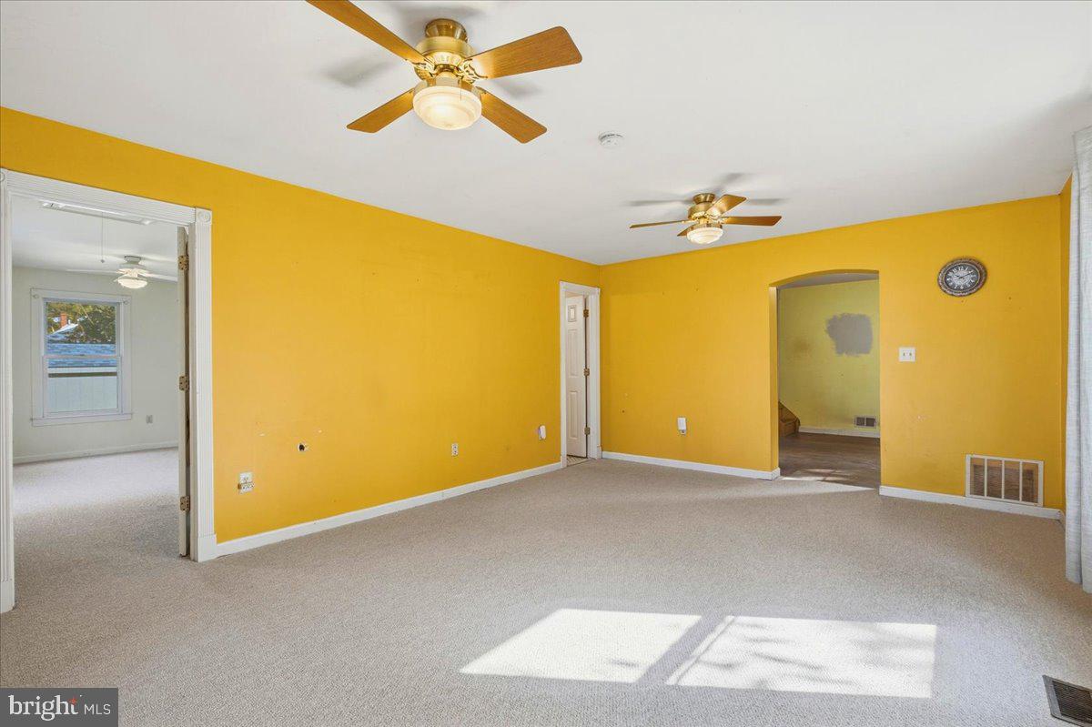 8919 Ballard Ln Property Photo 22