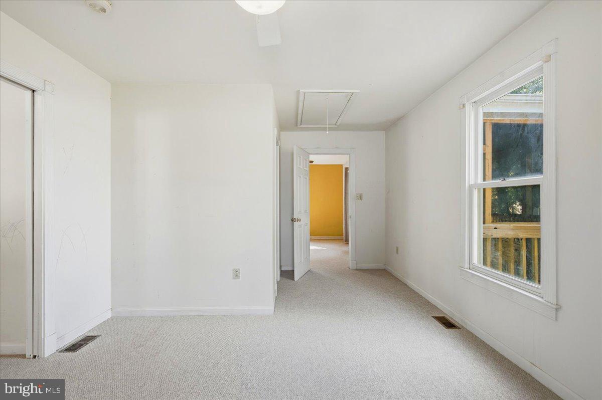 8919 Ballard Ln Property Photo 24