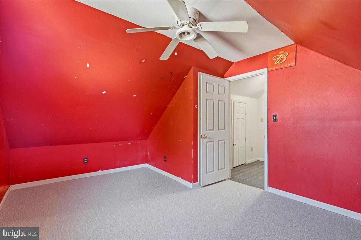 8919 Ballard Ln Property Photo 28