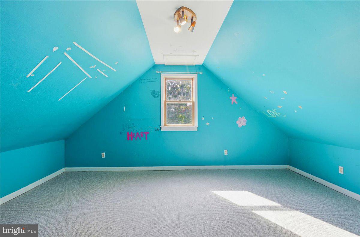 8919 Ballard Ln Property Photo 30