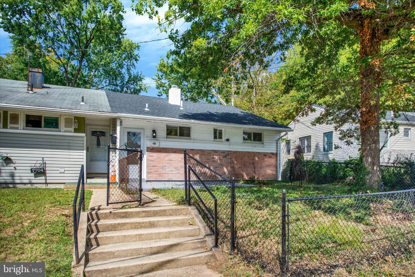 7706 OXMAN RD Property Photo 1